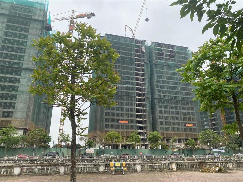 Chủ nhà bán gấp căn chung cư 1pn+1 hướng mát view hồ sen tầng đẹp tại chung cư ruby park long biên