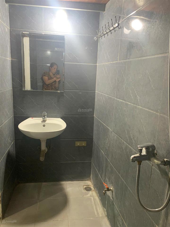 Cho thuê phòng trọ khép kín 30m2 cổng riêng, mới sửa đẹp đường khuyến lương, yên sở, hoàng mai