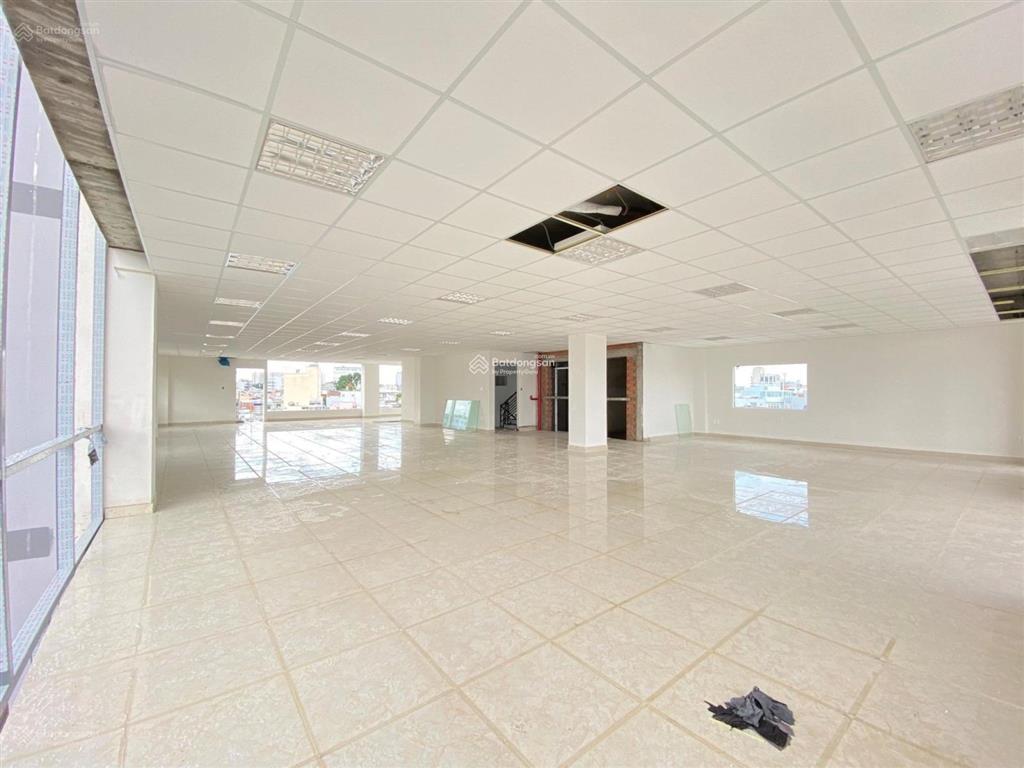 (hiếm) building mt đường sư vạn hạnh nối dài quận 10 cũ, đối diện vạn hạnh mall. 8x18m hầm 10 tầng