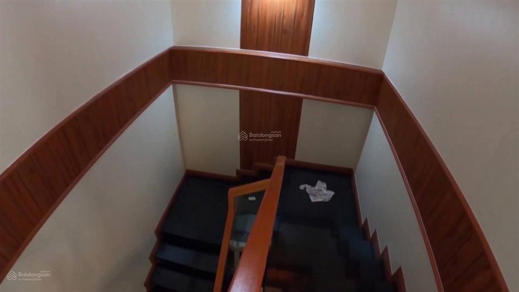 Bán nhà phố 4 tầng 105m2 phường mỹ thượng trung tâm thành phố huế 4, x tỷ