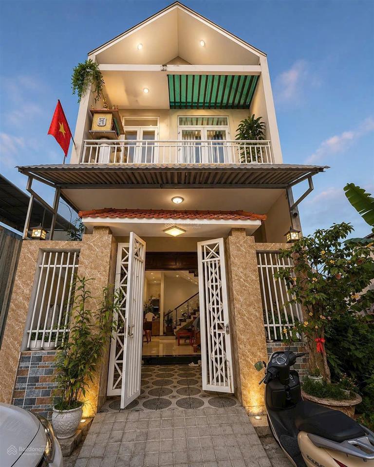 Bán nhà 2 tầng đường hoàng quốc việt, thành phố huế, 82m2, giá 2,65 tỷ