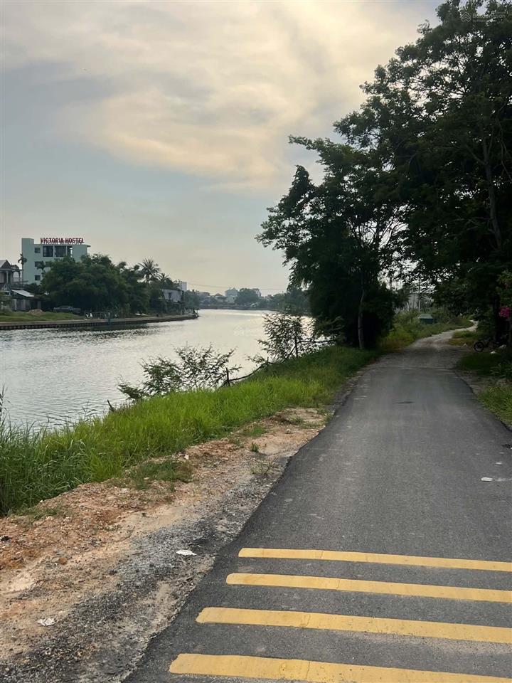 Bán đất nền mặt tiền trung tâm thành phố huế 120m2 (620) view sông