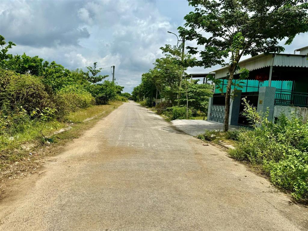 Bán đất huế 157m2 đường 12m giá chỉ 1,x tỷ.  0899 204 ***