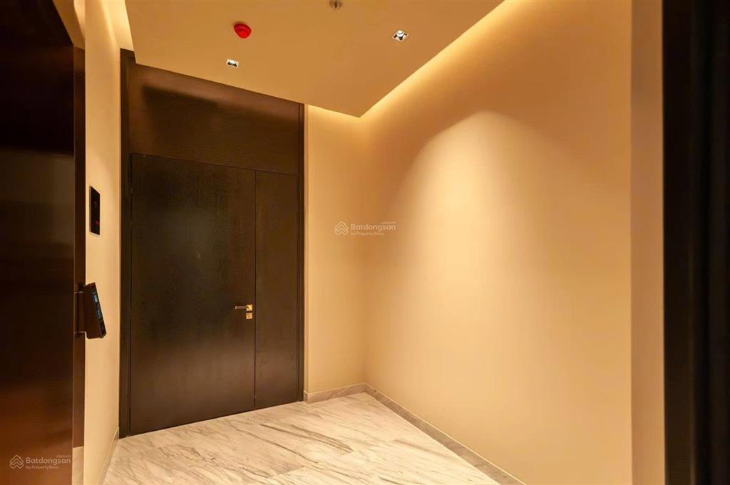 Chính chủ gửi bán căn 3pn có sân vườn hồ bơi define dt lớn 325m2 giá tốt nhất hiện tại 42 tỷ