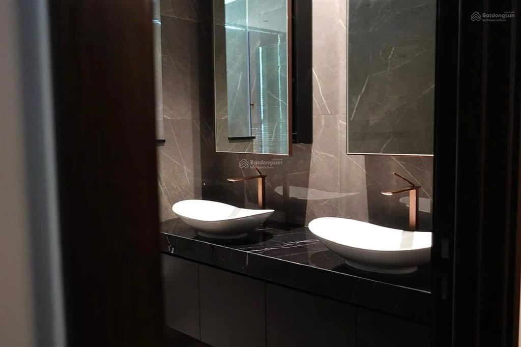 Chính chủ gửi bán căn 3pn có sân vườn hồ bơi define dt lớn 325m2 giá tốt nhất hiện tại 42 tỷ