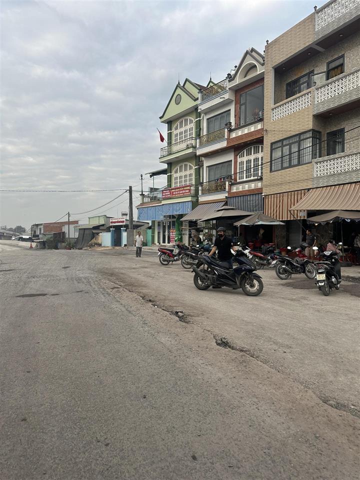 Bán đất mặt tiền đường số cao đức lân q2, vuông vức 4mx20m  15,5 tỷ