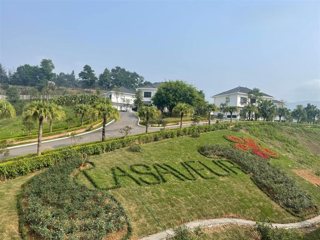 Bán rất gấp 01 căn hiếm có giá bán giá hời dự án. diện tích 300m2, vuông vắn, view đẹp. giá 4,2 tỷ