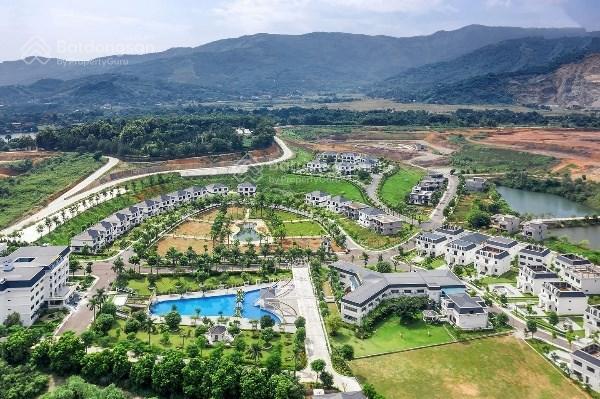Em bán 01 lô đất biệt thự đẹp, rẻ nhất dự án diện tích 300m2, giá đầu tư, chỉ 13tr/m2