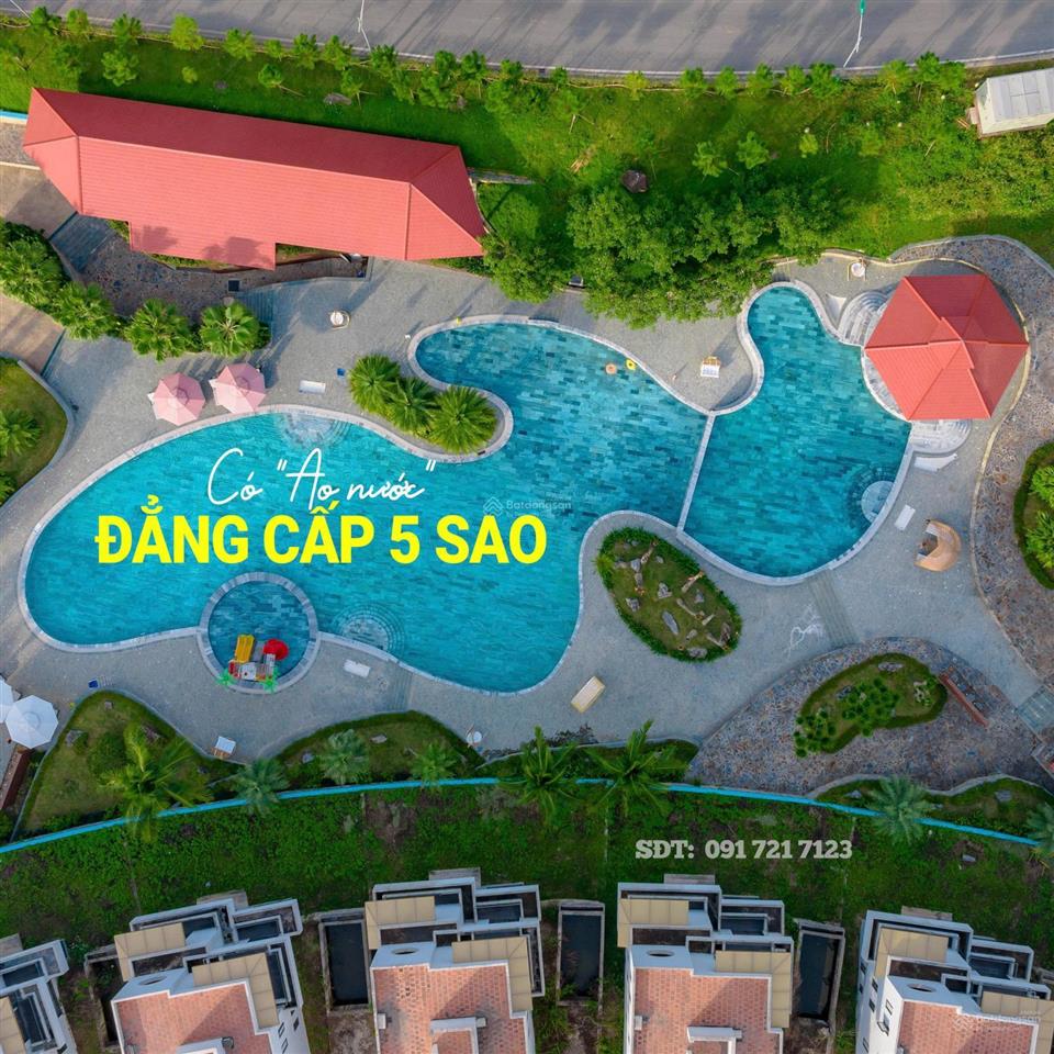 Chính chủ cần bán gấp 01 căn cực đẹp mặt bể bơi, 350m2 giá bán 8 tỷ. có thương lượng.  0919 558 ***