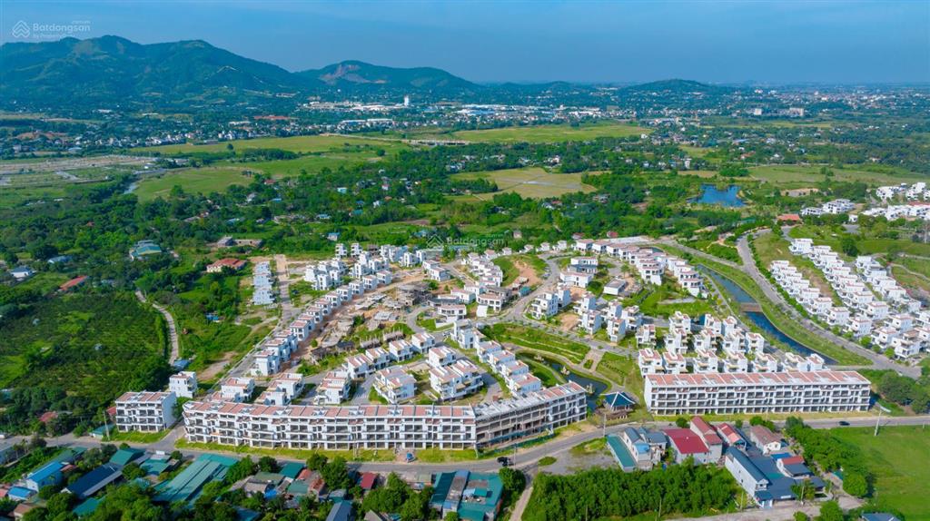 Chỉ hơn 4 tỷ sở hữu ngay căn liền kề đẹp dự án, có bể bơi, gần hồ, cổng chính. đa dạng công năng.