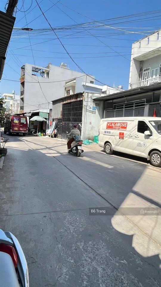 Bán nhà góc 2 mặt tiền sầm uất  kinh doanh buôn bán ngon lành