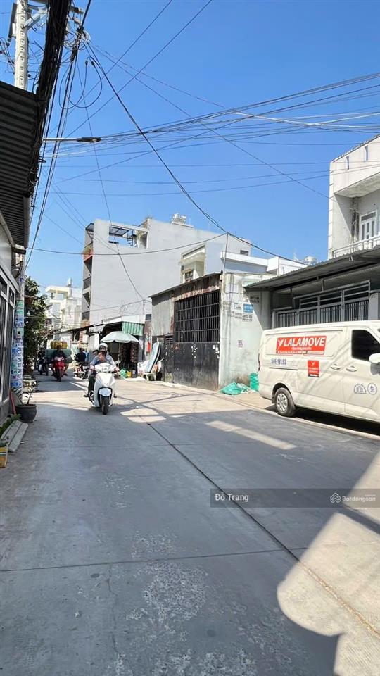 Bán nhà góc 2 mặt tiền sầm uất  kinh doanh buôn bán ngon lành