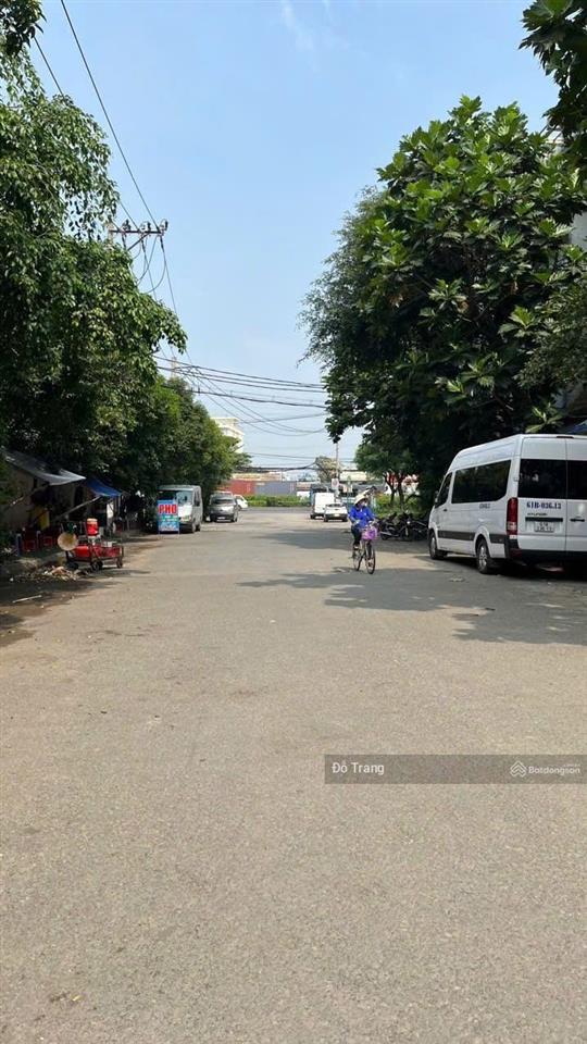 Đất đường 16m  1 sẹc ngắn quốc lộ 1a