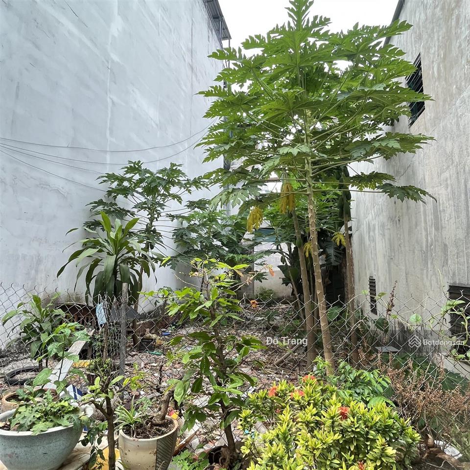 Kẹt quá bán rẻ lô đất đường thạnh lộc 22 sát ngã 4 ga