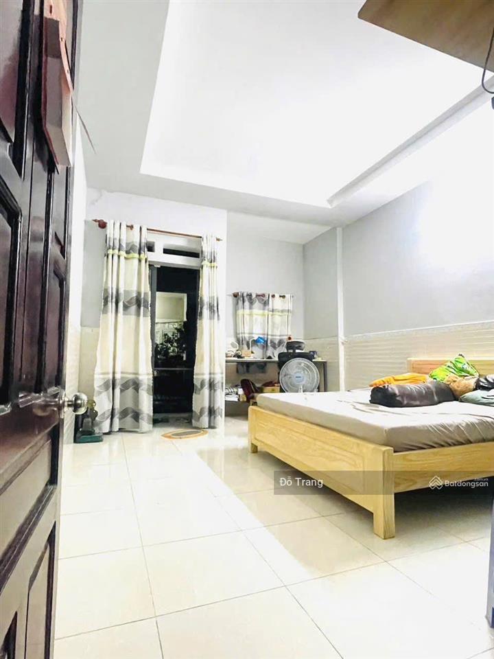 Nhà rẻ thạnh xuân 52 sát bên chợ đường