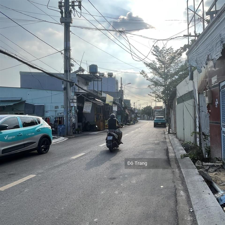 Đất 1 sẹc ngắn thạnh lộc 29 cách unbd p. an phú đông 300mshr