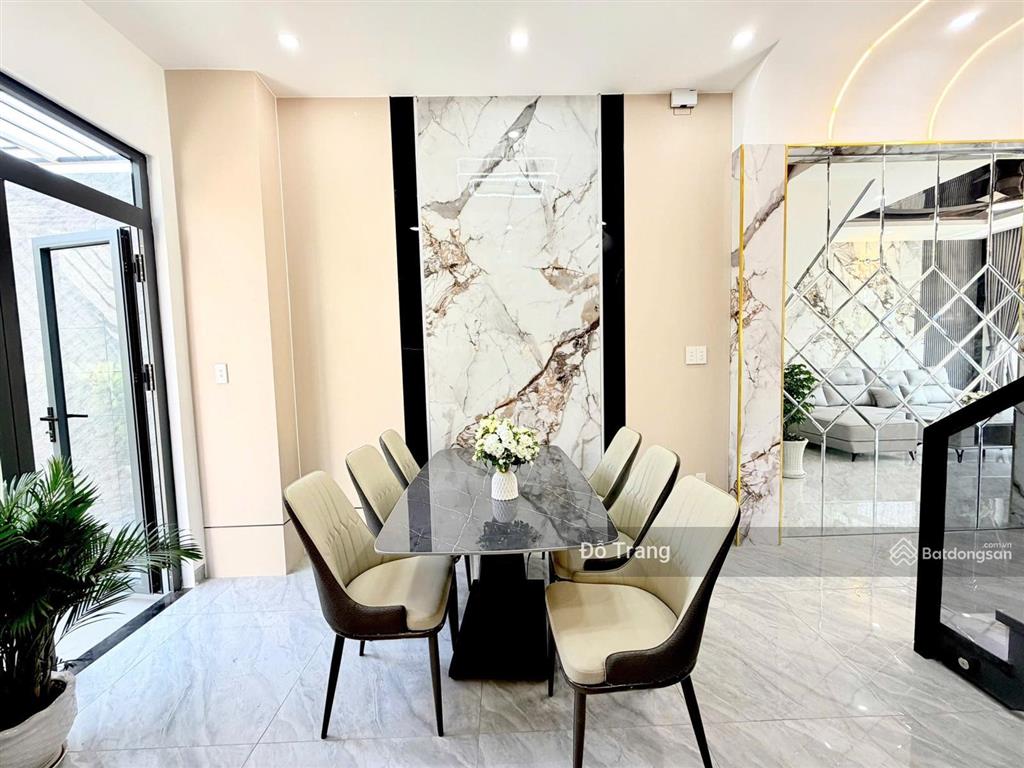 Nhà mới hà huy giáp  view mặt sông siêu đẹp  shr