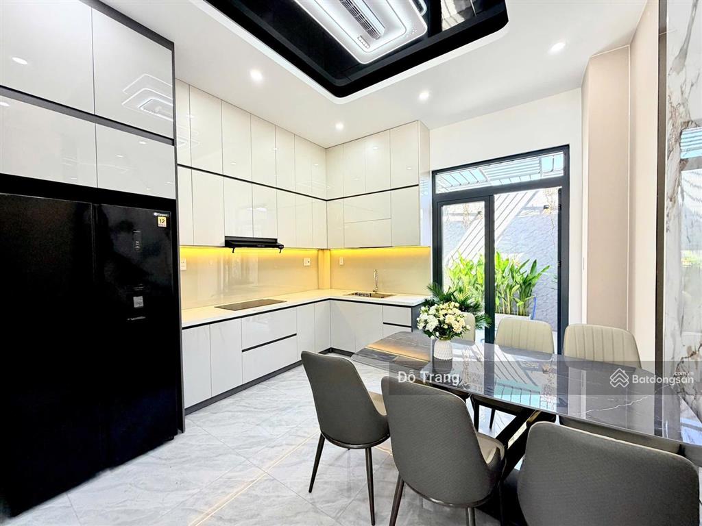 Nhà mới hà huy giáp  view mặt sông siêu đẹp  shr