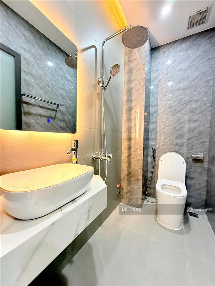 Nhà mới hà huy giáp  view mặt sông siêu đẹp  shr