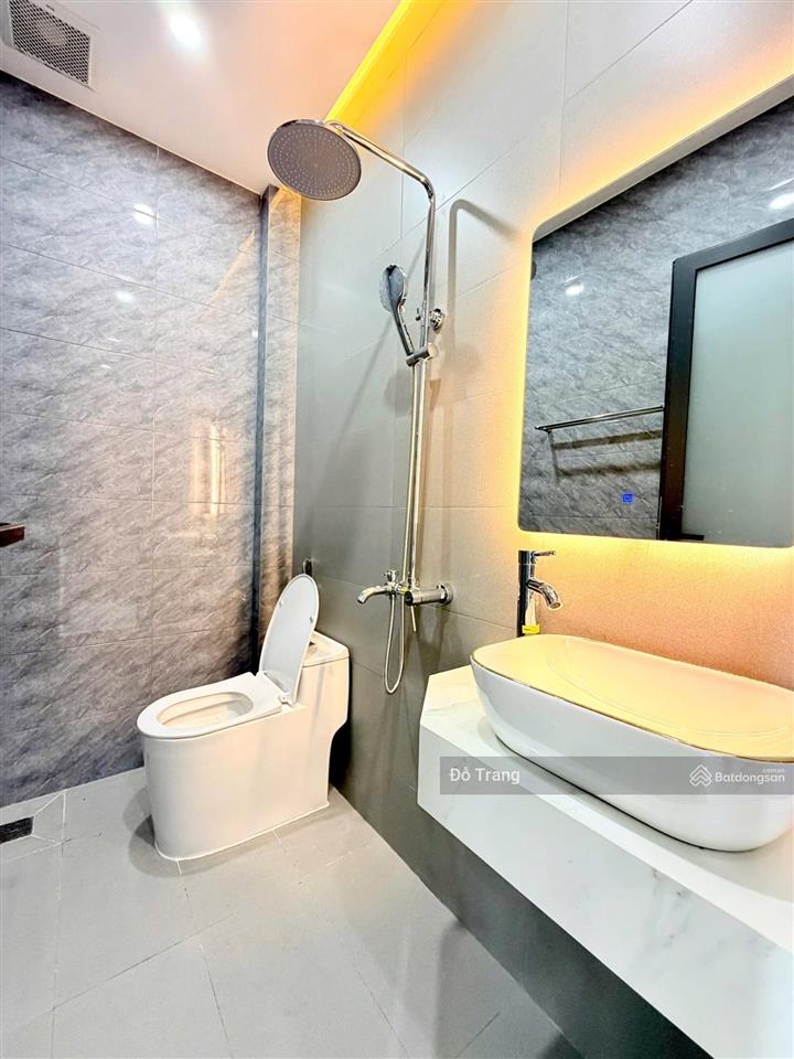 Nhà mới hà huy giáp  view mặt sông siêu đẹp  shr