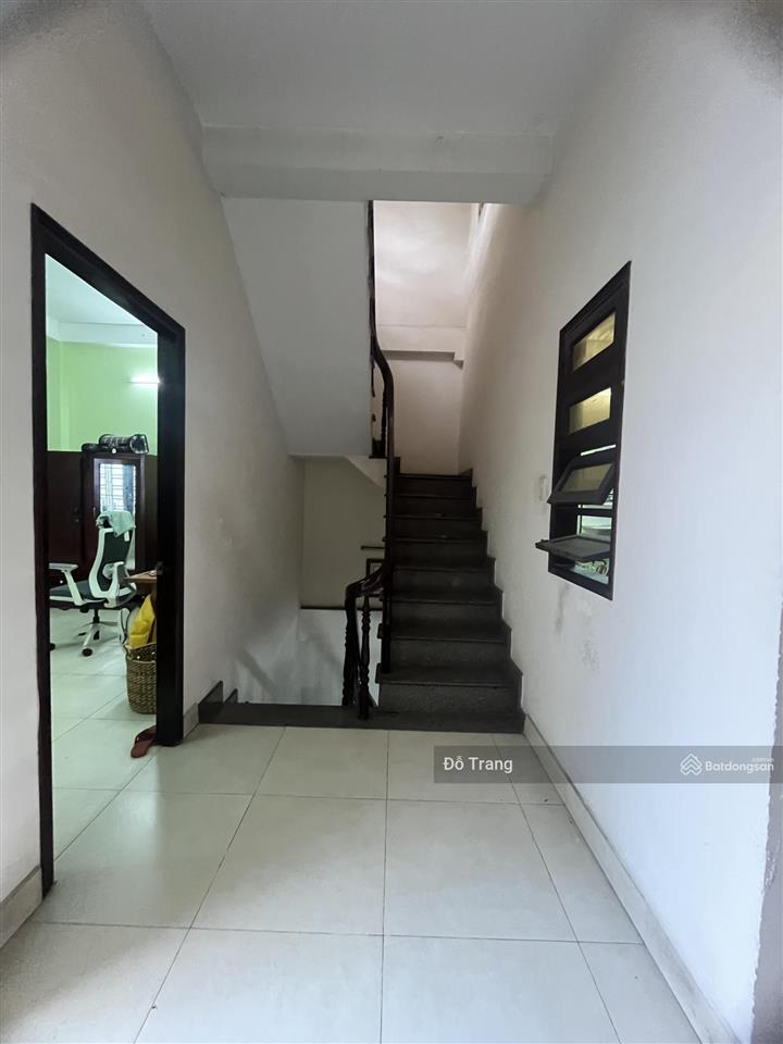 Giảm mạnh gần 2 tỷ! bán nhà ngay trong lòng chợ căn cứ! 6.2x19m