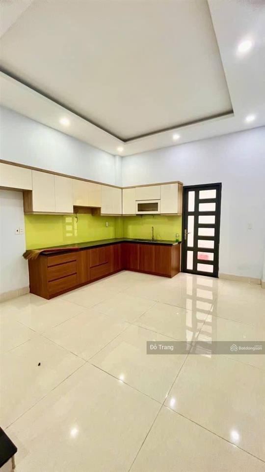 Nhà 5 lầu, 6 phòng ngủ! đường thạnh lộc 44  đường nhựa 11m