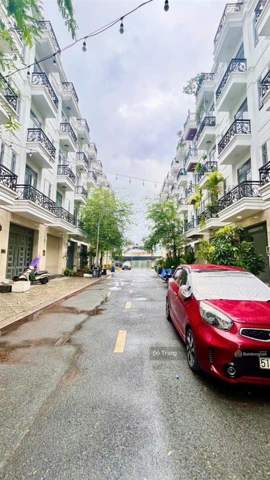 Nhà 5 lầu, 6 phòng ngủ! đường thạnh lộc 44  đường nhựa 11m