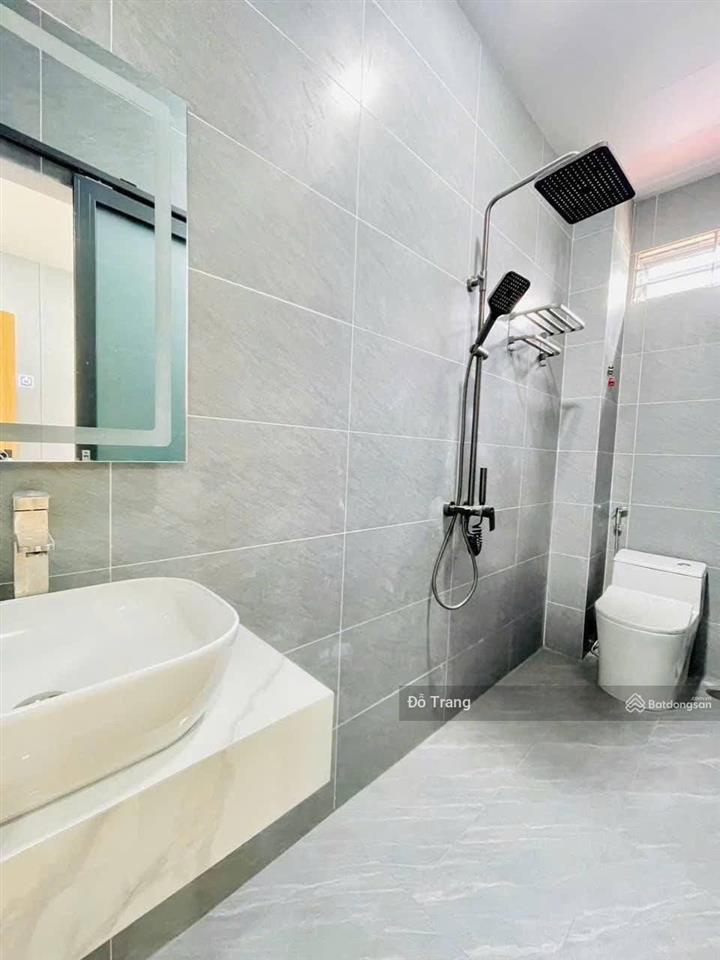 Nhà đẹp gần chợ đường  gồm 3pn  đường thông