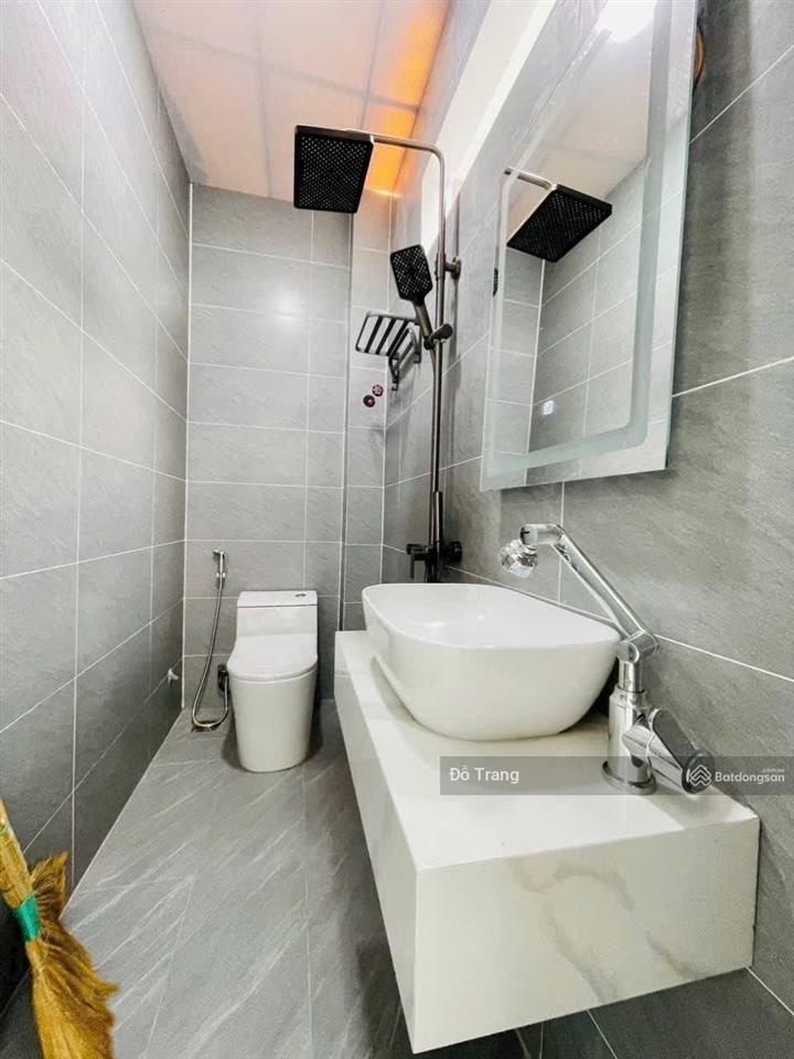 Nhà đẹp gần chợ đường  gồm 3pn  đường thông