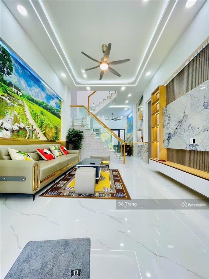 Nhà đẹp gần chợ đường  gồm 3pn  đường thông