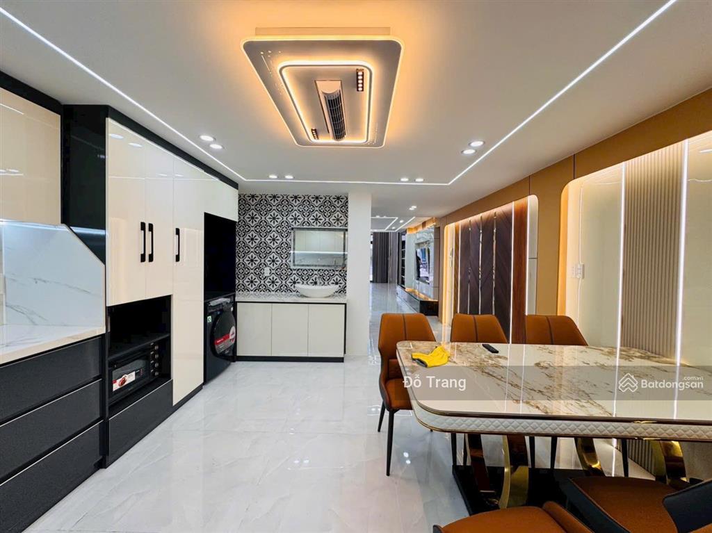Nhà 1 sẹc hà huy giáp, 4 lầu, đường 8m, cách ngã 4 ga 200m, 5,55 tỷ