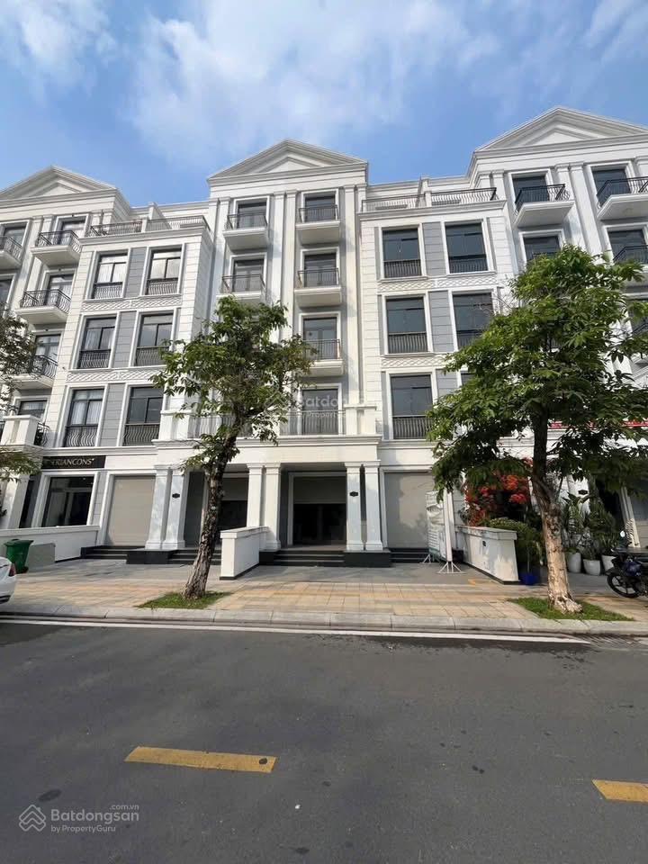 Ra nhanh! nhà phố 5,5 tầng, giá 18 tỷ, 126m2 vinhomes grand park, sổ hồng, đường thông