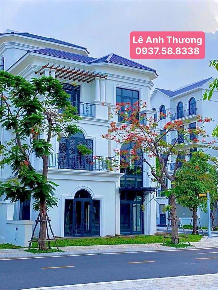 Chủ cần tiền bán gấp biệt thự 544m2, 4 tầng, view hồ vinhomes grand park, 65 tỷ, sổ hồng