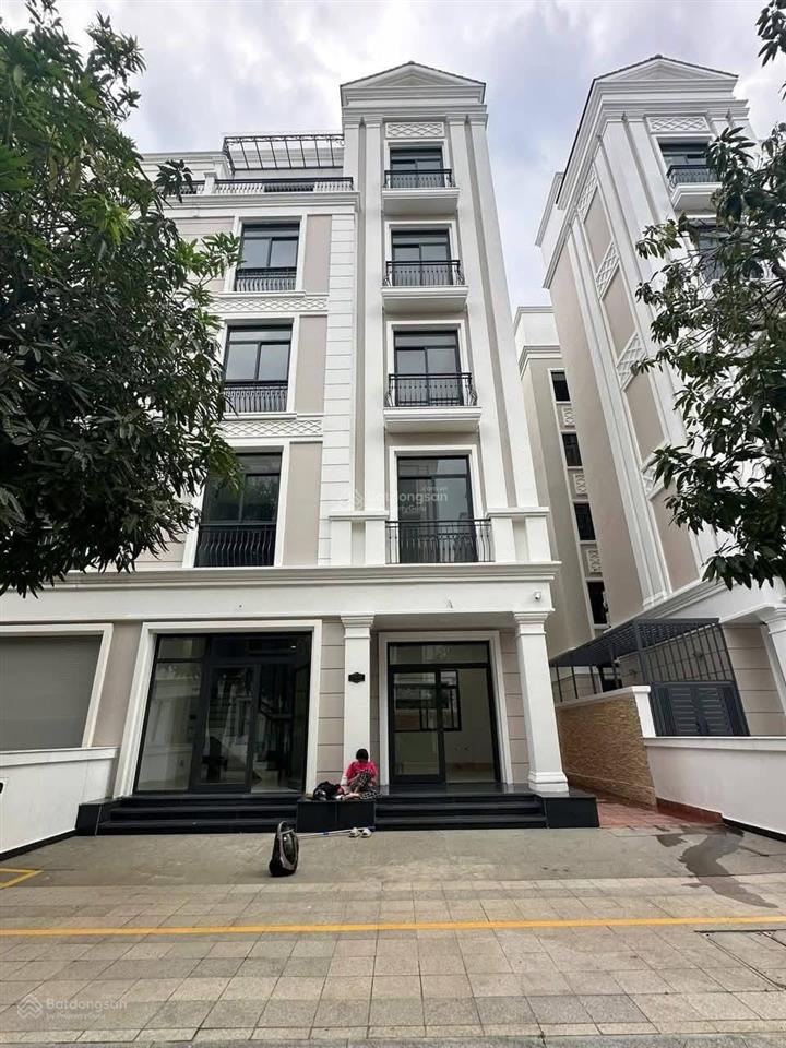 Chính chủ gửi bán nhanh nhà phố xẻ khe vinhomes grand park, gần trường học, cv 36ha. 25,8 tỷ