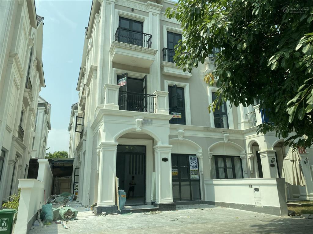 Chủ gửi bán nhanh biệt thự đường 30m, 200m2. đang có hđ thuê vinhomes grand park. 42 tỷ