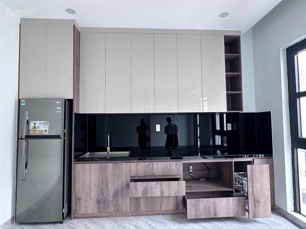 Chủ gửi bán nhanh biệt thự đường 30m, 200m2. đang có hđ thuê vinhomes grand park. 42 tỷ