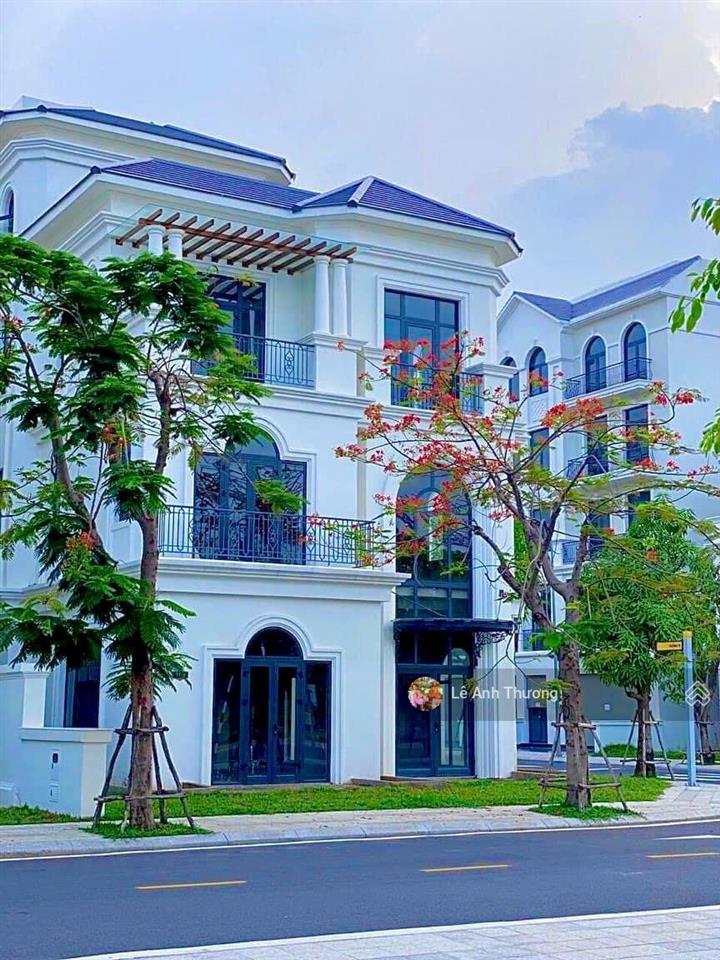 Bán nhanh cực phẩm biệt thự góc đối diện trường học vinschool vinhomes grand park, 274,8m2, sẵn sổ