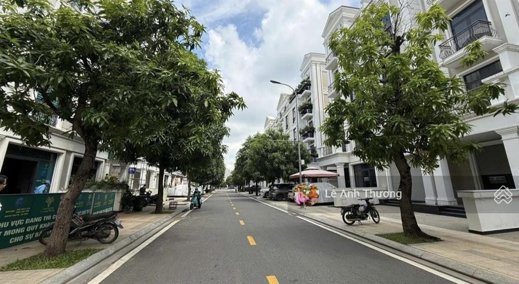 Ngộp bank cần bán gấp căn 144m2 vinhomes grand park, sổ sẵn. giá tốt có 1 0 2. tháng 8/2026