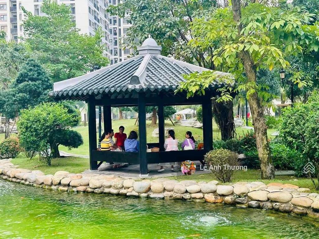 Bán nhanh nhà phố 126m2 vinhomes grand park quận 9, đường thông, sổ sẵn công chứng, 19,5 tỷ t8.2026