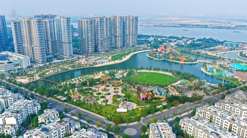 Hàng cắt lỗ nhà phố 144m2. vinhomes grand park. đường thông. sổ hồng. hướng mát. giá chỉ 19,9 tỷ