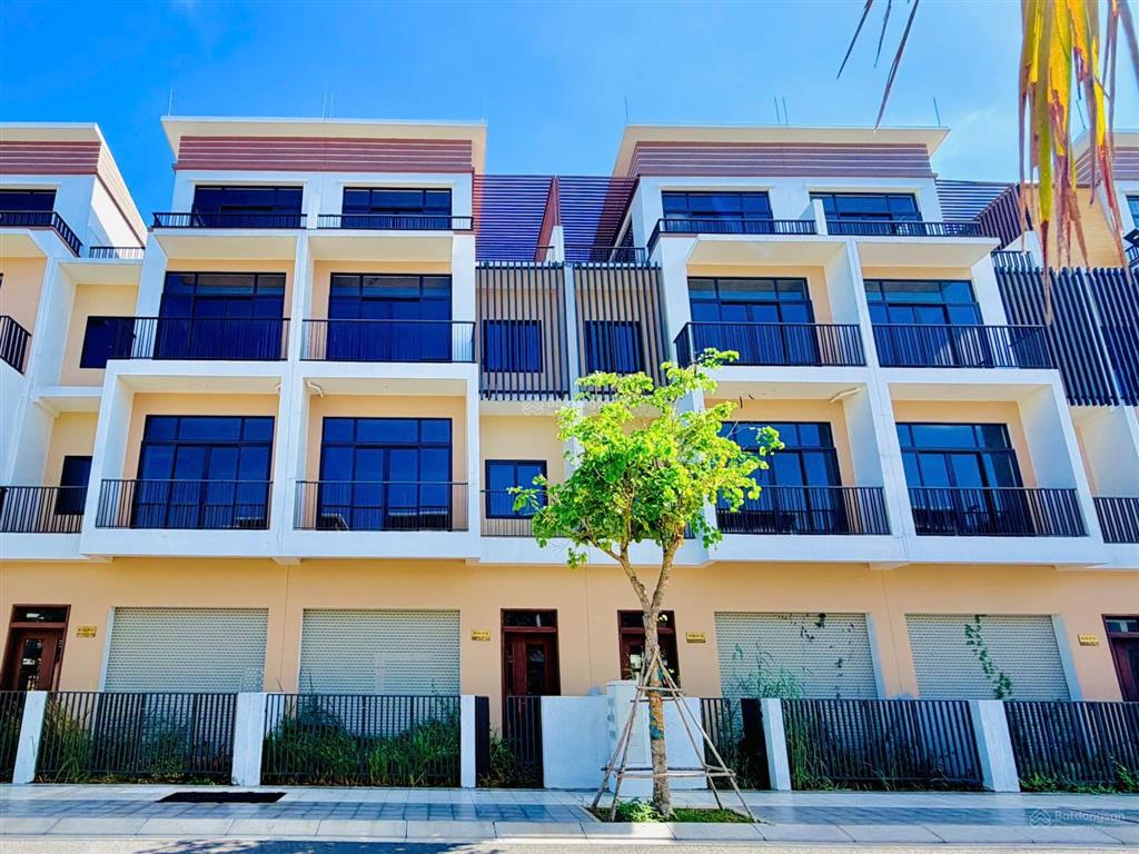 Sản phẩm hot! nhà phố 6x20m cạnh hồ bơi giá tốt chỉ 5,1 tỷ (100%). không ảo  0938 193 *** phước