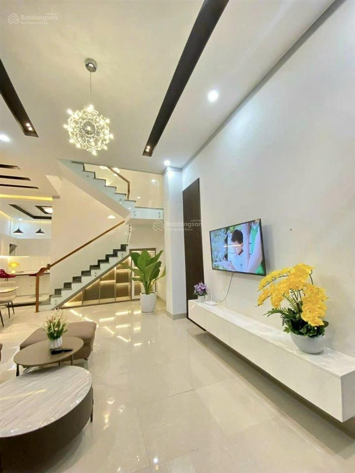 Nhà to rộng đẹp 2 mặt tiền hẻm chính 473 y moan  5.5 tỷ (còn thương lượng)