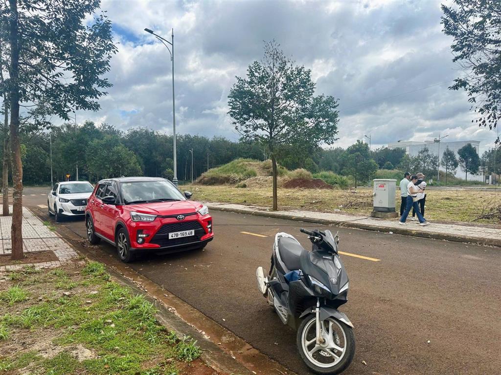 Duy nhất 1 lô kđt ân phú  vị trí vàng đối diện hoa viên & nhà ở xh  chỉ 2.990 tỷ!