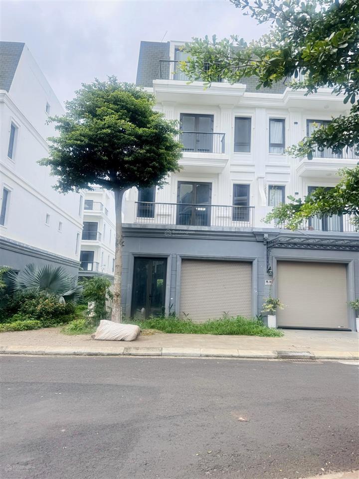 Nhà khu đô thị ecocity góc khe thoáng hiếm có lại đối diện hoa viên  giá hấp dẫn