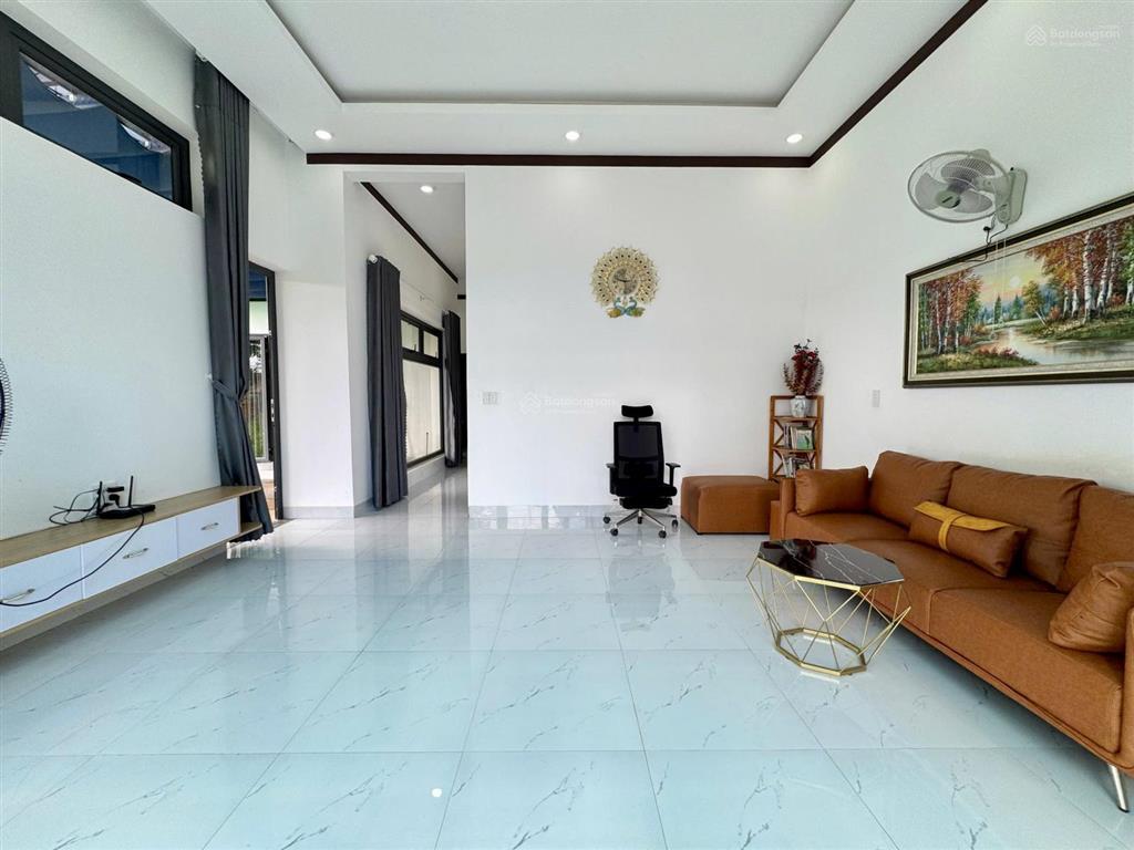 Nhà vườn đẹp rộng 550m2 (thổ cư 190m2)  chỉ 2.350 tỷ