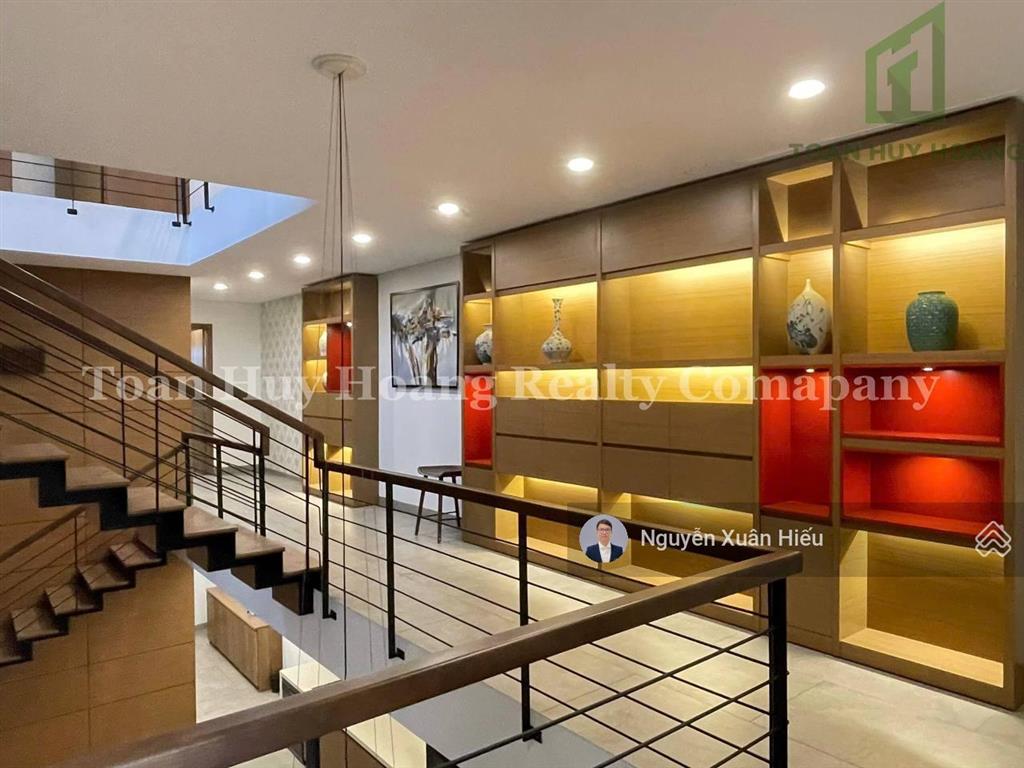 Biệt thự 4 phòng ngủ sân vườn nam việt á gần sông hàn | d799