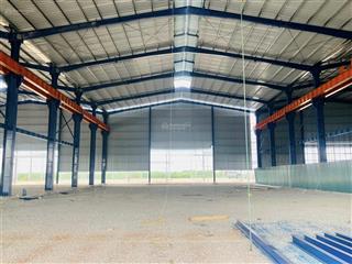 Cho thuê kho đường 5, dt 2000m2 có sẵn 2 cẩu trục 5,10 tấn