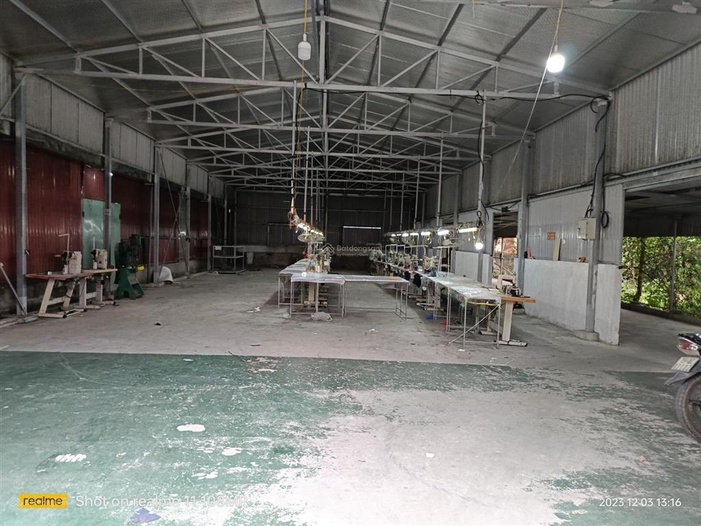 Kho xưởng mới dựng ở mạc đăng doanh ngang 15m, dtsd 400m2, làm gì cũng tiện