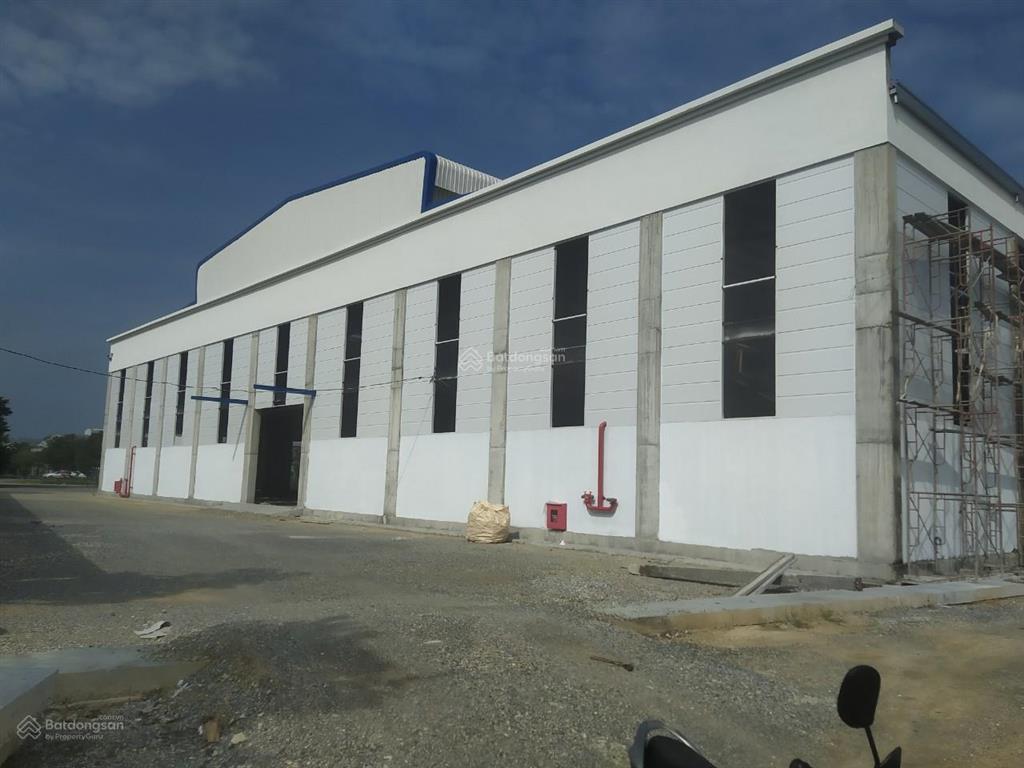 Xưởng mới dựng ở gần cầu khuể, dt 3800m2, có đầy đủ pccc tự động, làm được fdi. trạm điện 1200kva