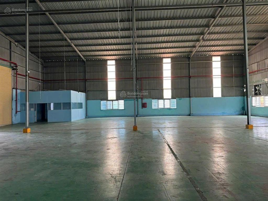 Cho thuê xưởng bên thủy nguyên, dt 1800m2 có pccc, trạm điện rất lớn, xa dân